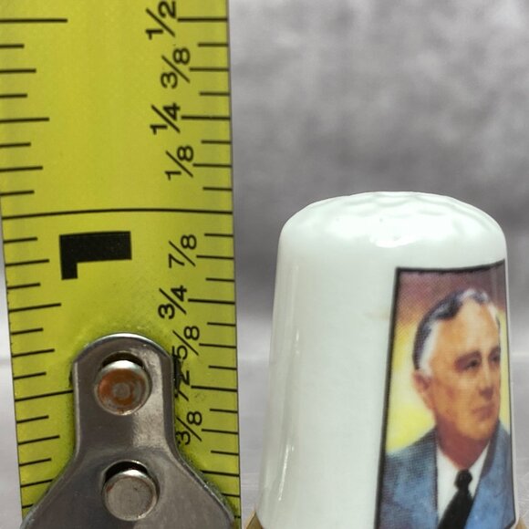 Franklin D. Roosevelt Collectible Thimble Finsbury Fine Bone China England - Picture 7 of 7